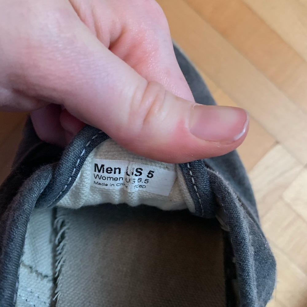 Grey vans - Picture 2 of 2